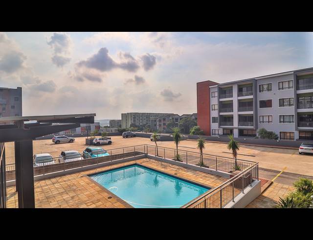 2 BEDROOM APARTMENT FOR SALE IN UMHLANGA RIDGE